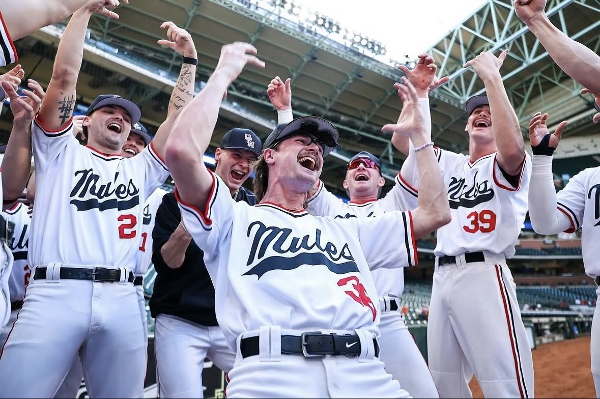 Mules dugout celebrating in Houston